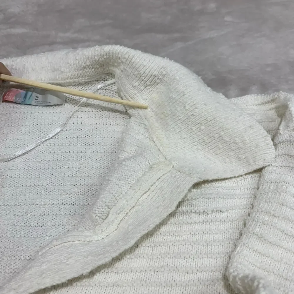 Free People FP Beach Carter Sweater sz Medium Ivory White Coastal Collar Plunge